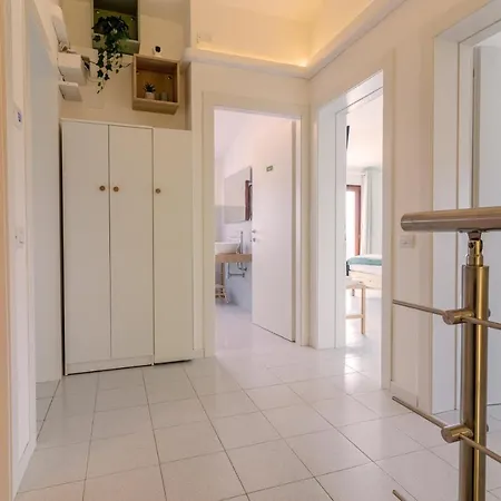 Maeva Bed & Breakfast Puegnago del Garda